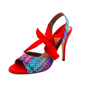 Sandalia JuliaBella Paloma Fantasia multicolor con tacón de 9cm, detalle de lazo de licra rojo y acabado en piel.